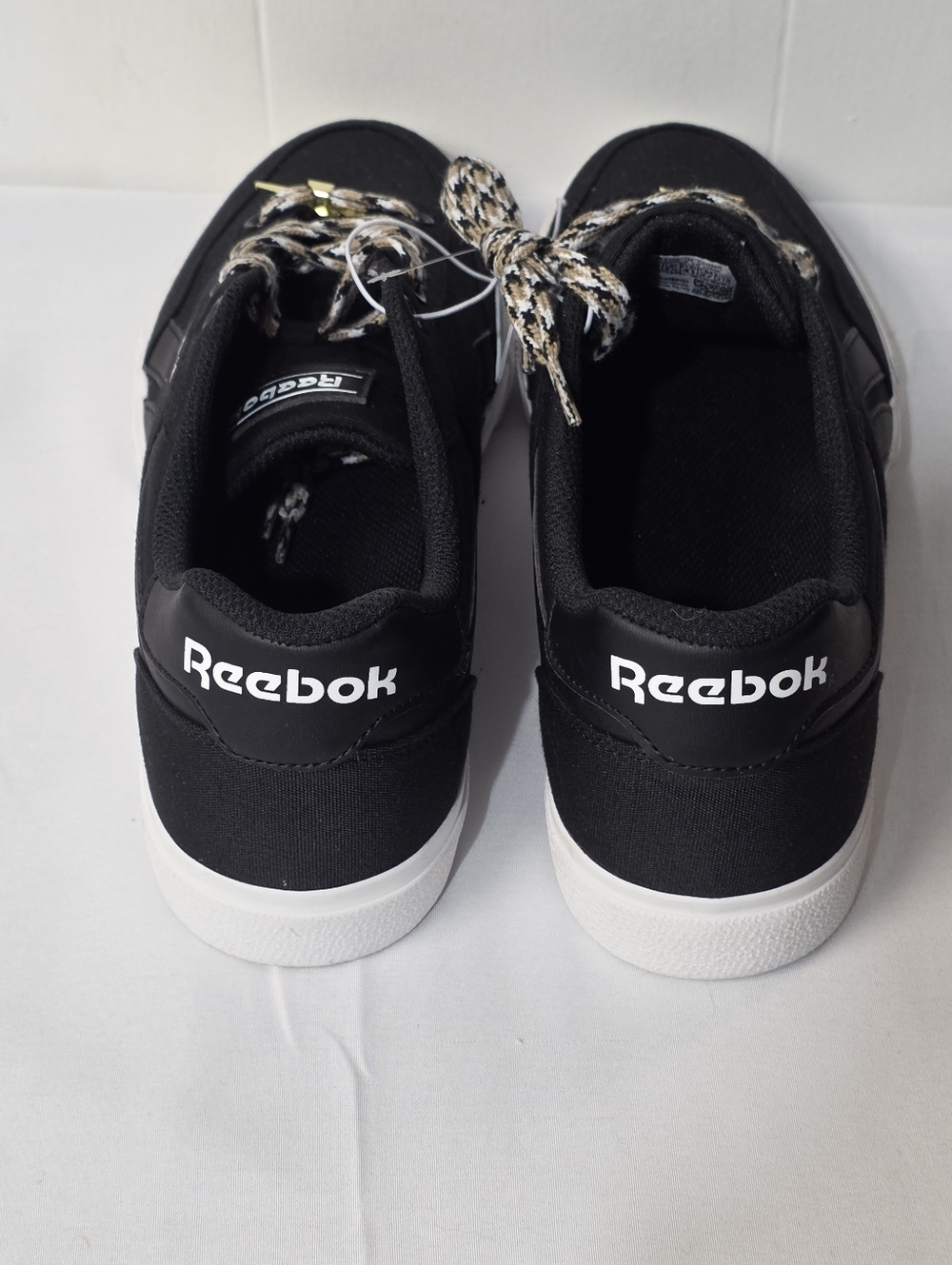 Reebok Classic Low-Top Black Sneakers With Brsided Laces And Goldtone Charm NWOT - Picture 5 of 7